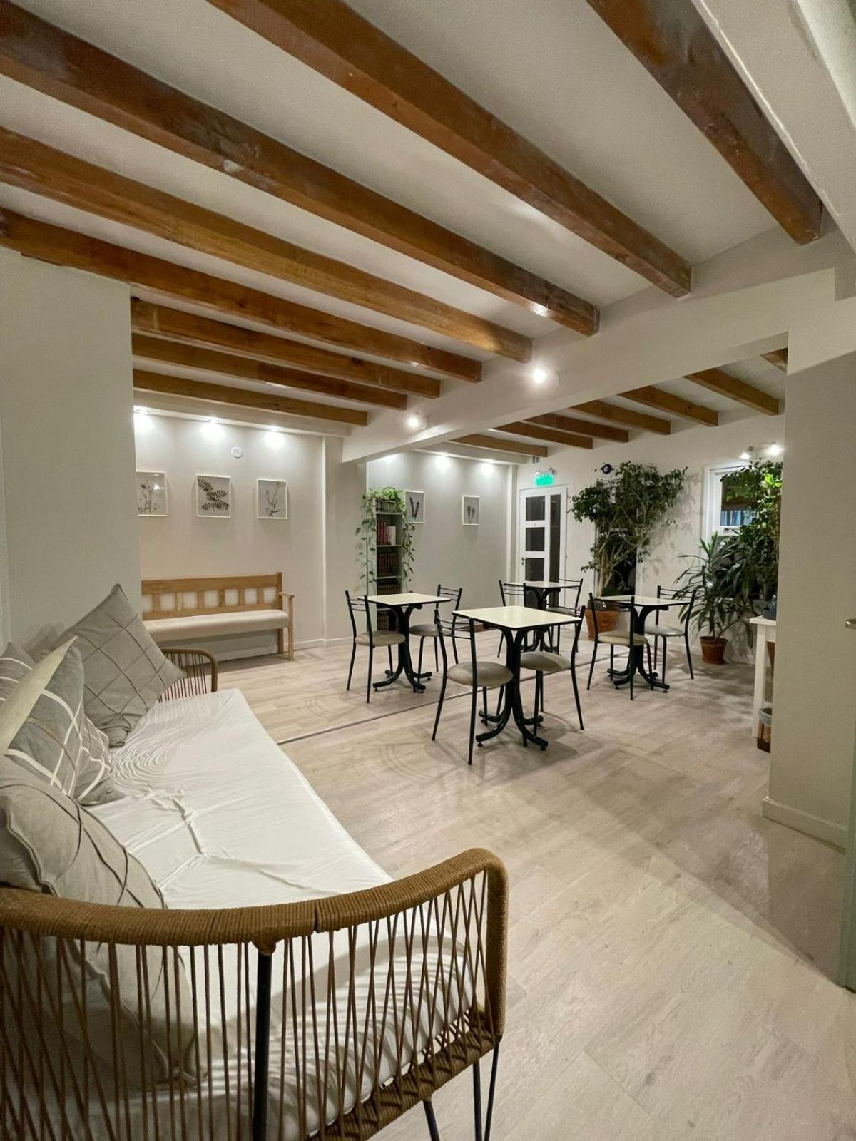 Los Calafates Hotel Ushuaia Buitenkant foto